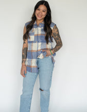 Load image into Gallery viewer, Sleeveless Plaid Vest
