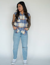 Load image into Gallery viewer, Sleeveless Plaid Vest
