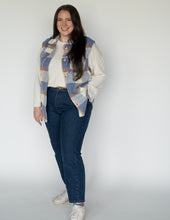 Load image into Gallery viewer, Sleeveless Plaid Vest
